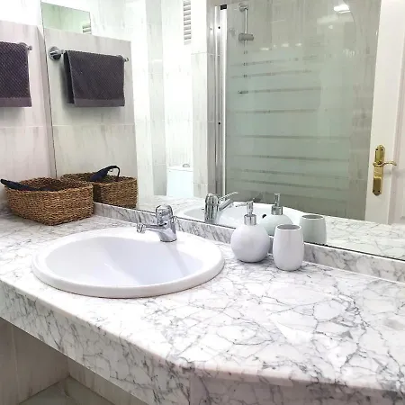 Gran Casa Luminosa Con Jardin Privado Holiday home Estepona