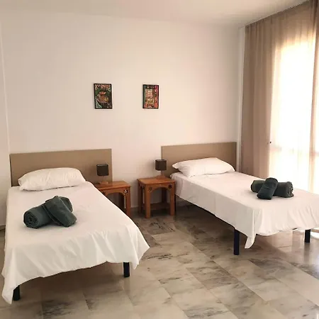 Holiday home Gran Casa Luminosa Con Jardin Privado