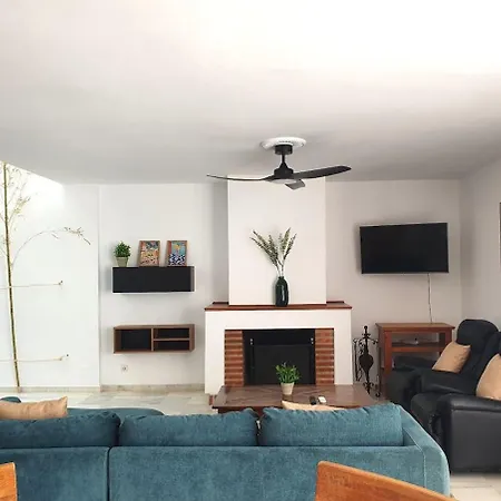 Holiday home Gran Casa Luminosa Con Jardin Privado *