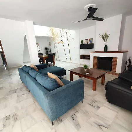 Holiday home Gran Casa Luminosa Con Jardin Privado *